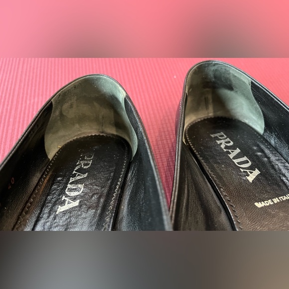 Prada Leather Black Flats 40 EU / 9.5 US Authentic Italian - Picture 10 of 12